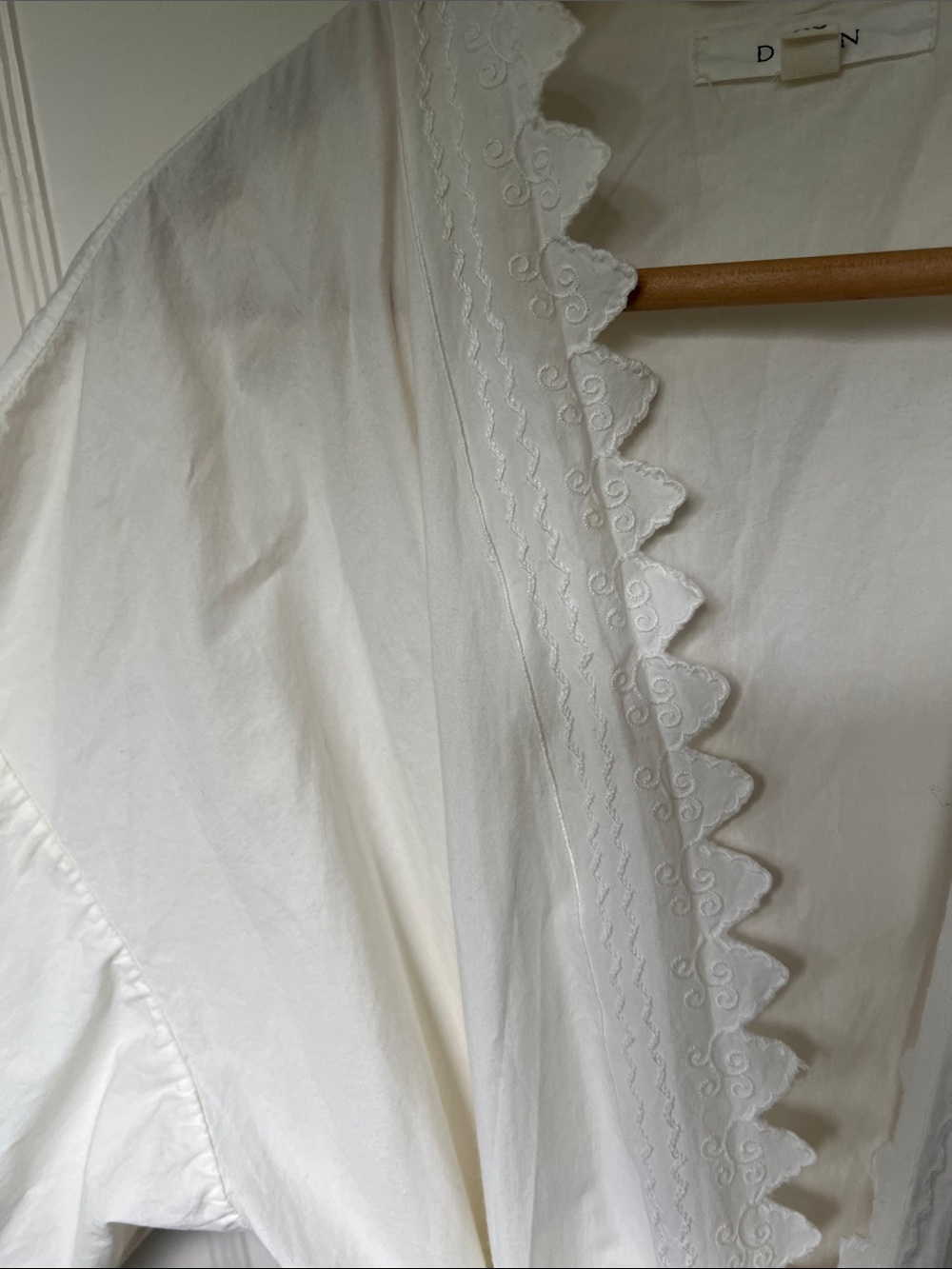 Dôen Edna 100% Cotton Robe in Cream  Eyelet Trim Tie Waist - Picture 5 of 14